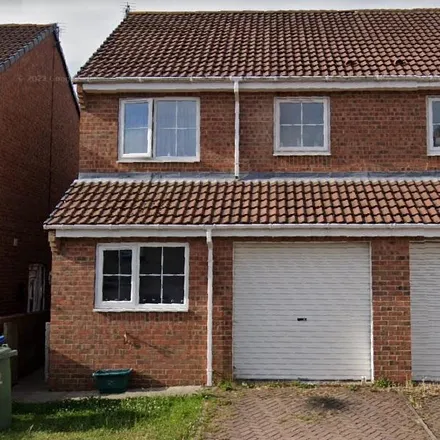 Rent this 3 bed duplex on Easington Social Welfare Centre in Welfare Close, Peterlee