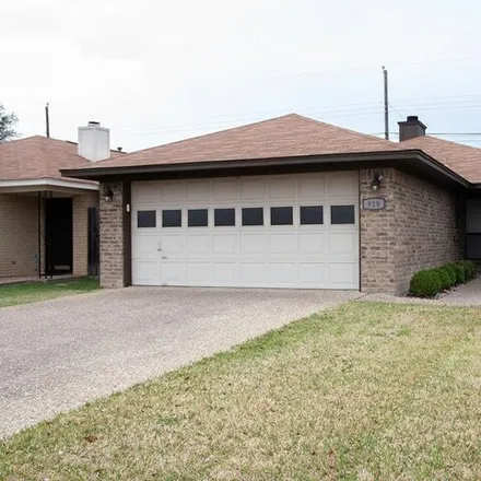 Buy this 2 bed house on Chapel View Drive in Ritchie, Waco