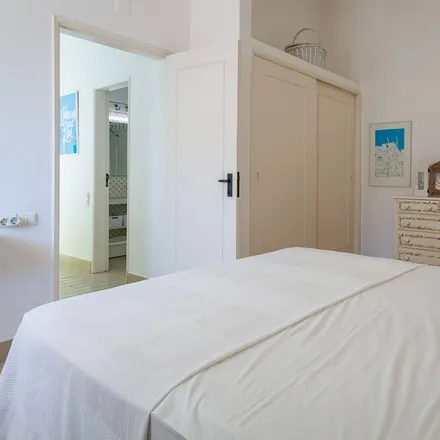 Rent this 3 bed house on 8200-001 Distrito de Évora