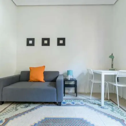 Image 5 - Carrer de Salas Quiroga, 8, 46007 Valencia, Spain - Apartment for rent