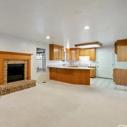Image 5 - 1692 East 6765 South, Cottonwood Heights, UT 84121, USA - House for sale
