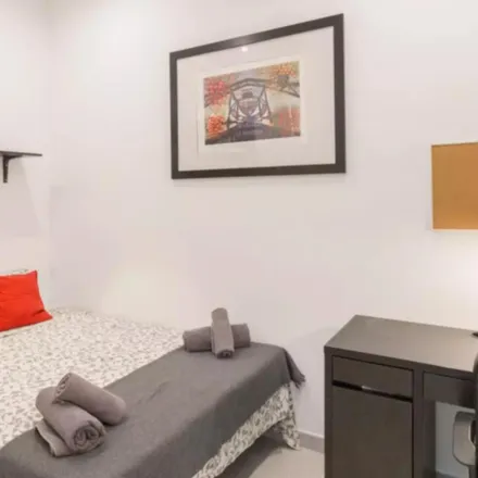 Rent this 7 bed room on Carrer del Sant Crist in 20, 08001 Barcelona