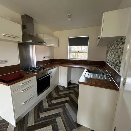 Image 2 - Staniforth Road/Balfour Drive, Staniforth Road, Sheffield, S9 3FR, United Kingdom - Townhouse for rent