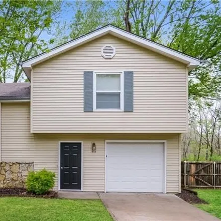 Rent this 3 bed house on 817 East Wabash Street in Olathe, KS 66061