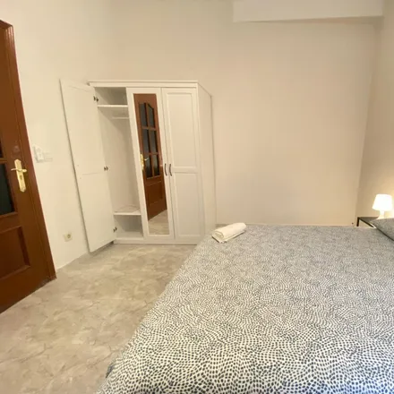 Rent this 3 bed room on Madrid in Calle de Santa Julia, 18