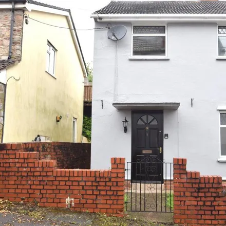 Rent this 3 bed house on Cumberland House in Back Lane, Bristol