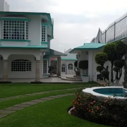 Buy this 6 bed house on Avenida Profesor Rómulo F. Hernández in 62738 Oaxtepec, MOR