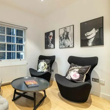 Rent this 2 bed room on 2 Montpelier Street in London, SW3 1HY