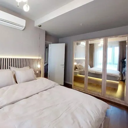 Rent this 1 bed apartment on 34218 Bağcılar