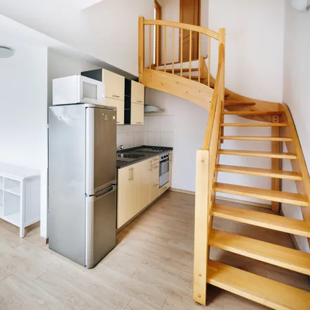 Image 2 - Studio JS, Wenzigova, 121 32 Prague, Czechia - Apartment for rent