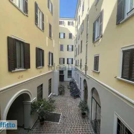 Image 4 - Trevesbar, Via Eugenio Balzan, 20121 Milan MI, Italy - Apartment for rent