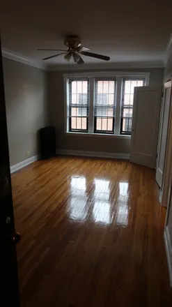 Rent this studio apartment on 5040 North Lincoln Avenue