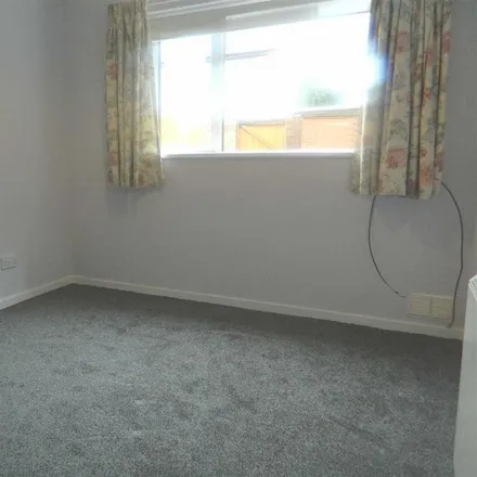 Image 3 - 94 Cornmill Crescent, Exeter, EX2 8TP, United Kingdom - Apartment for rent