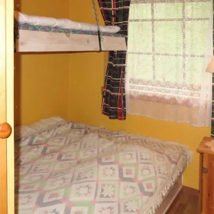 Rent this 3 bed house on 5640 Eikelandsosen