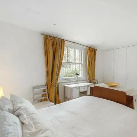 Image 5 - 64 Lillie Road, London, SW6 1UA, United Kingdom - Apartment for sale