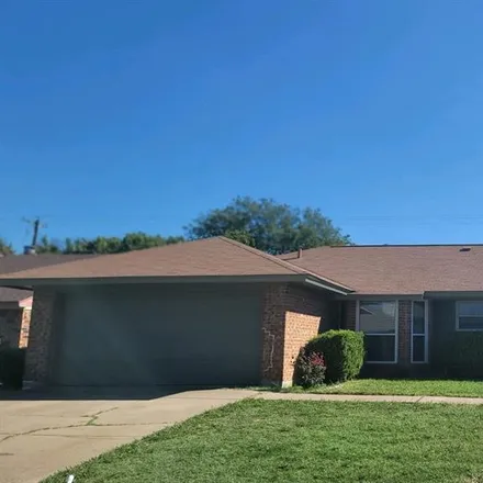 Rent this 3 bed house on 1412 Breckenridge Road in Mansfield, TX 76063