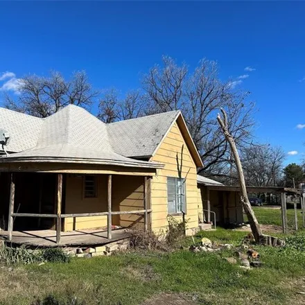 Buy this 2 bed house on 448 North Main Street in Winters, TX 79567