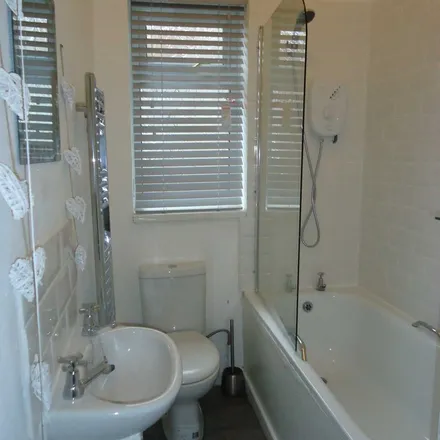 Rent this 3 bed apartment on Ingrow Road in Liverpool, L6 9AJ