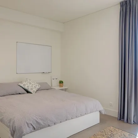 Rent this 1 bed apartment on Rua da Holanda in 2775-629 Cascais, Portugal