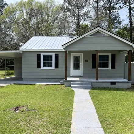 Buy this 2 bed house on 1073 North Park Avenue in Columbia, MS 39429
