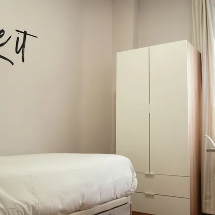 Rent this 1 bed apartment on Trafalgar in Calle de Luchana, 28010 Madrid