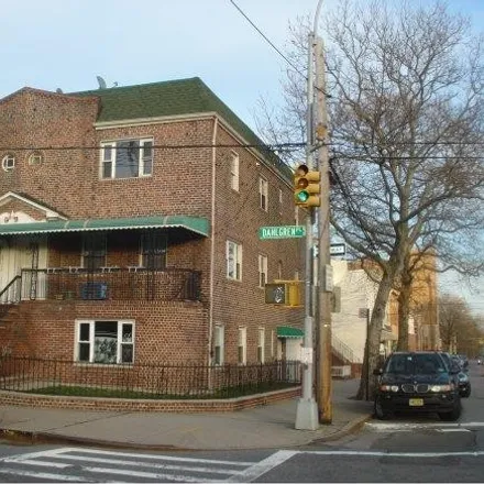 Image 1 - 153 Dahlgren Place, New York, NY 11228, USA - Townhouse for sale