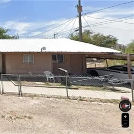 Buy this studio house on 1069 North Juarez in Rio Grande City, TX 78582