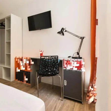 Rent this 1 bed room on Zone désolé évangélique in Rue Bertrand de Born, 31000 Toulouse
