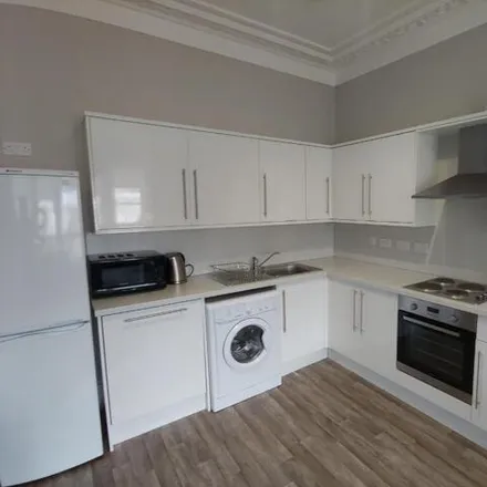 Rent this 4 bed apartment on 8 Spottiswoode Street in City of Edinburgh, EH9 1ES