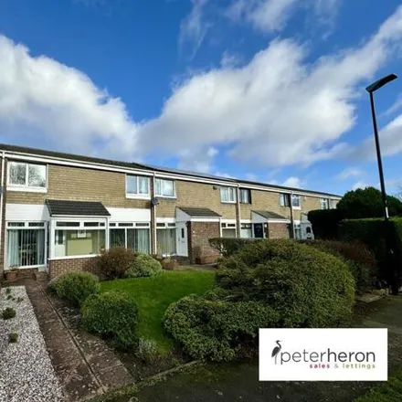 Buy this 3 bed townhouse on Longmeadows in Houghton-le-Spring, SR3 3SE