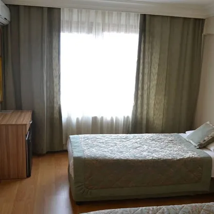 Rent this 1 bed apartment on 34096 Fatih