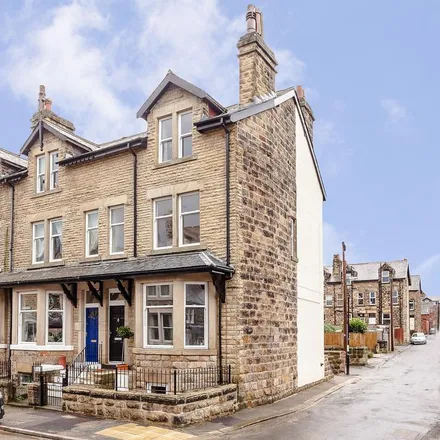 Rent this 2 bed apartment on unnamed road in Harrogate, HG1 2AR