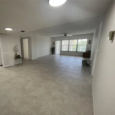 Image 5 - 10783 West Sample Road, Coral Springs, FL 33065, USA - Condo for rent