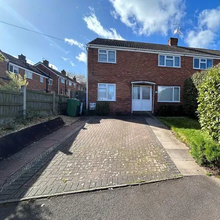 Rent this 3 bed duplex on Whitford Close in Bromsgrove, B61 7LY