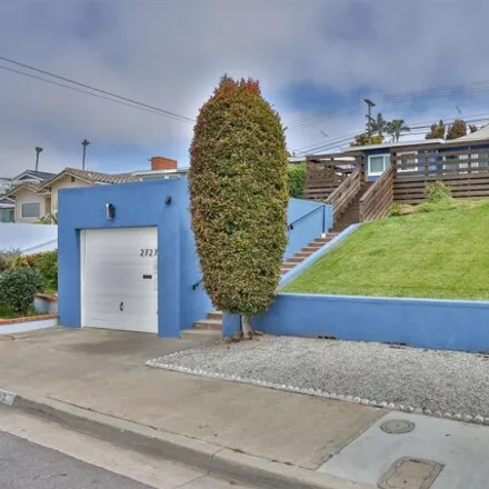Buy this 3 bed house on 2727 Nipoma Street in San Diego, CA 92106