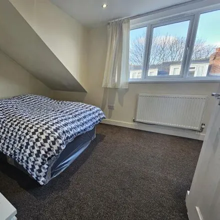 Image 3 - FixIT Leeds, 66 Burley Lodge Road, Leeds, LS6 1QF, United Kingdom - Townhouse for rent