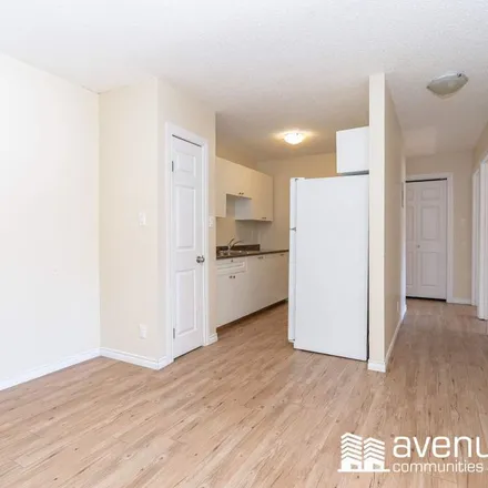 Image 5 - 28 Street West, Prince Albert, SK S6V 5H8, Canada - Apartment for rent