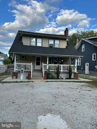 Buy this 3 bed house on 115 N East Ave in Vineland, New Jersey