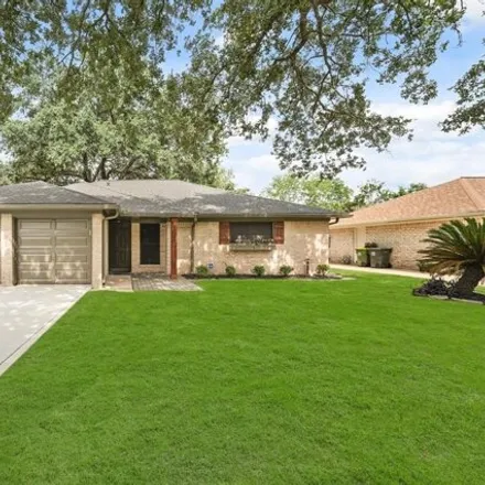 Buy this 3 bed house on 2905 Livingston Drive in Pearland, TX 77584