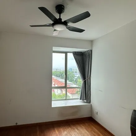 Rent this 1 bed room on 52 Tanah Merah Kechil Avenue in Singapore 465525, Singapore