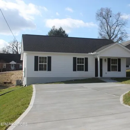 Buy this 3 bed house on 374 Lamar Avenue in Clinton, TN 37716