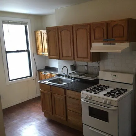 Image 7 - 179 Green Street, New York, NY 11222, USA - Apartment for rent
