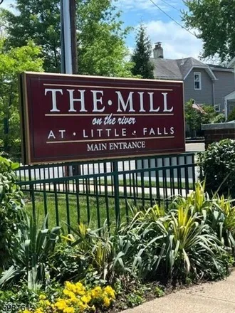 Buy this 1 bed condo on 290 Main Street in Little Falls, NJ 07424