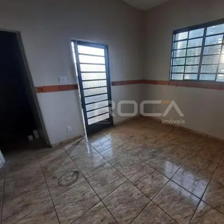 Rent this 2 bed house on Rua Rio de Janeiro in Centro, Ribeirão Preto - SP