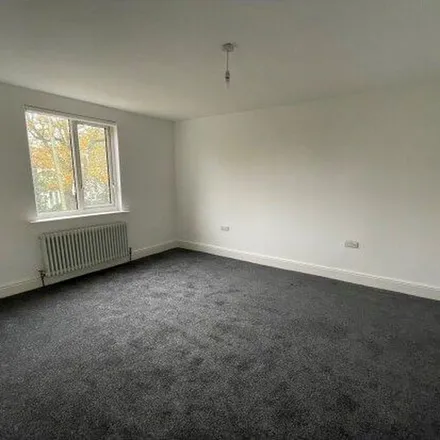 Image 3 - The Commerical, Station Road, St Helens, L35 0LL, United Kingdom - Apartment for rent