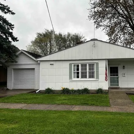 Buy this 2 bed house on 505 Court Street in Bellevue, IA 52031