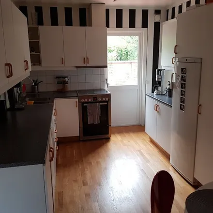 Rent this 5 bed apartment on Boråsgatan in 432 40 Varberg, Sweden