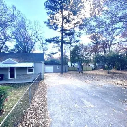 Buy this 3 bed house on 552 Guilford Avenue in High Point, NC 27262