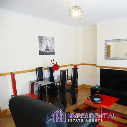 Image 2 - Holmesdale Road, Newcastle upon Tyne, NE5 3NL, United Kingdom - Townhouse for rent