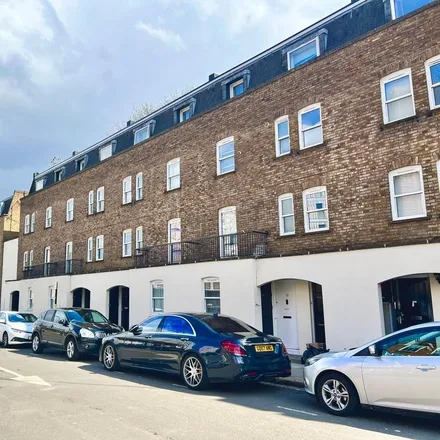 Rent this 3 bed townhouse on 21-28 Starcross Street in London, NW1 2HW
